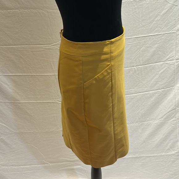 H&M knee length skirt - Picture 2 of 5